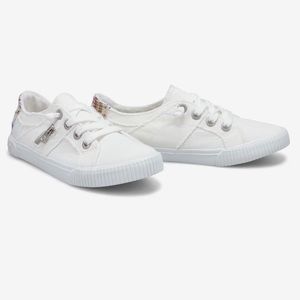 NEW Fruit by Blowfish Malibu, Women’s white espadrilles flats sneakers